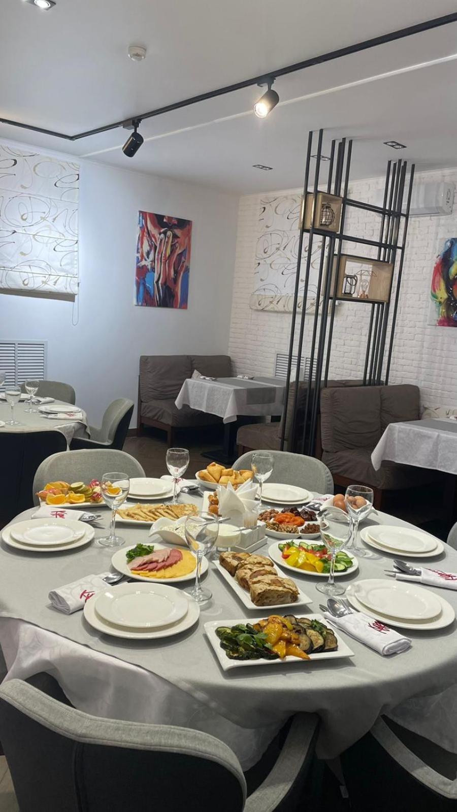 Kurmet Hotel Уралск Екстериор снимка