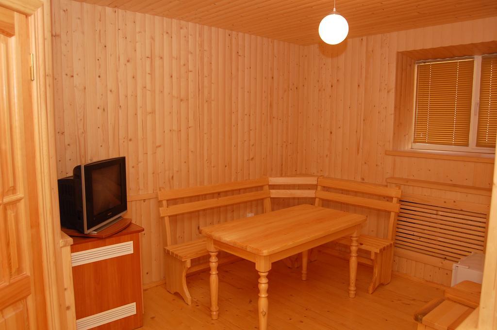 Kurmet Hotel Уралск Екстериор снимка
